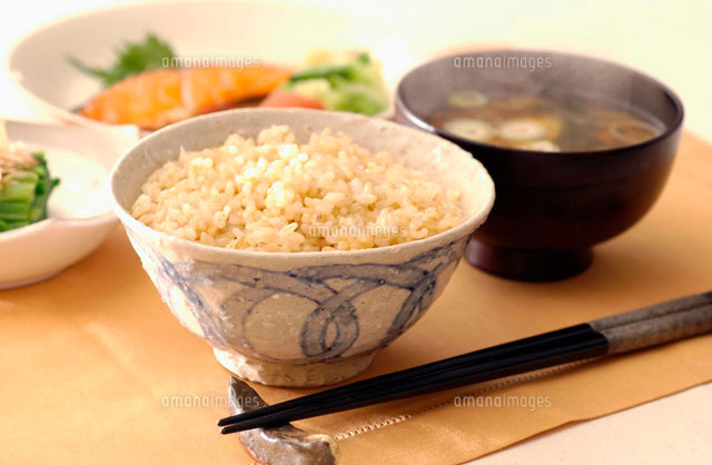 炊き立ての玄米ご飯と味噌汁 朝食イメージ
(c)Doable/a.collectionRF