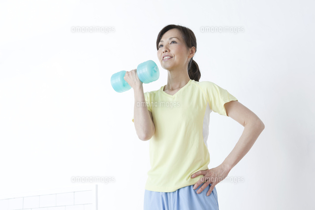 運動をする50代の女性
(c)absodels RF
