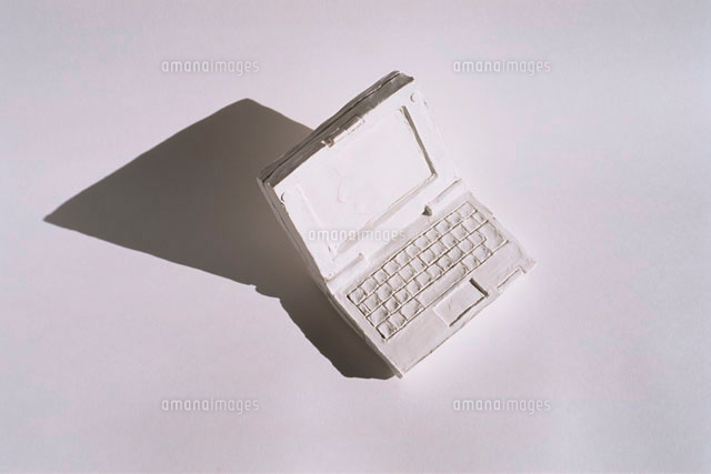 ノートブックパソコンのオブジェ
(c)Konno Noriyoshi/a.collectionRF