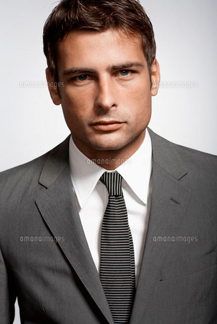 Portrait Of Mid Adult Man In Suit 11021004847 ｜ 写真素材・ストックフォト・画像・イラスト素材 