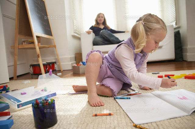 Girl Drawing on Paper
(c)Radius Images