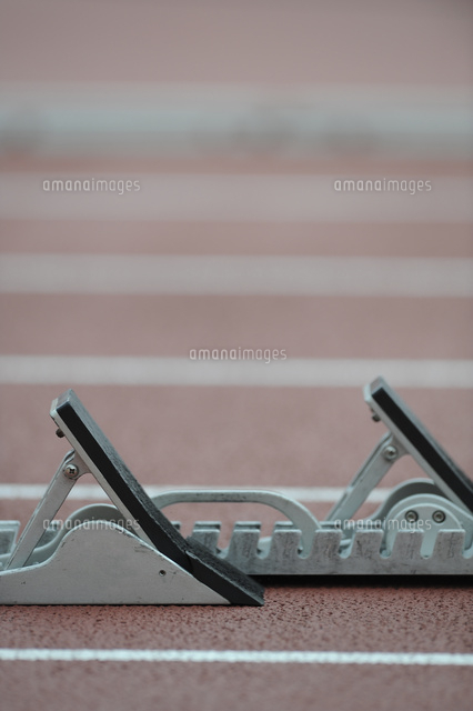 陸上競技場のスターティングブロック
(c)GYRO PHOTOGRAPHY/a.collectionRF