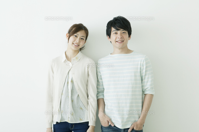 笑顔の男女友達
(c)absodelsRF