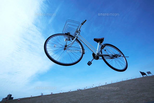 空 飛ぶ 自転車