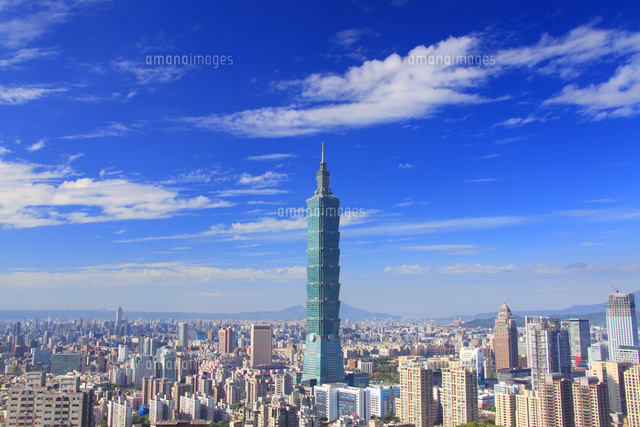台北101などのビル群とすじ雲
(c)Mitsushi Okada/a.collectionRF
