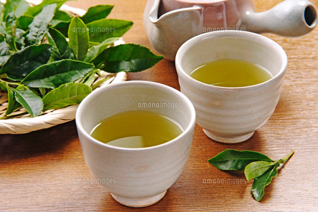 日本茶と茶葉
(c)TOHRU MINOWA/a.collectionRF