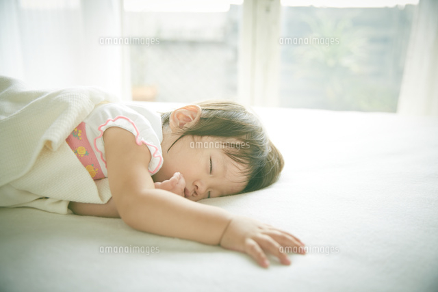 お昼寝中の赤ちゃん
(c)SHAKTI/a.collectionRF