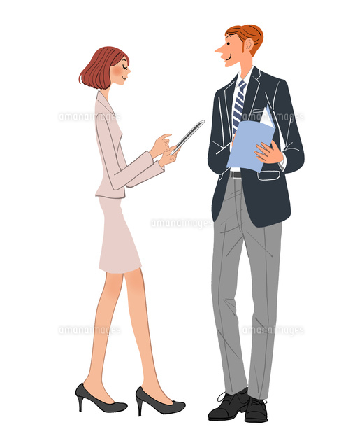 打ち合わせをするipadを持った女性と男性社員
(c)Akihisa Sawada/a.collectionRF