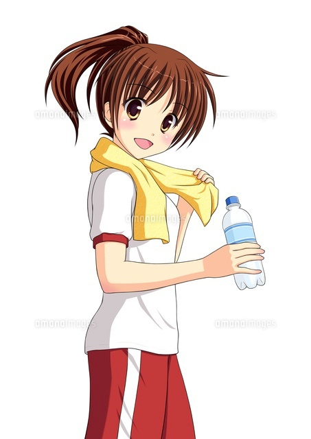 運動後にミネラルウォーターを持つ体操服姿の女子生徒
(c)Moeya Nanako Suzuki/a.collectionRF