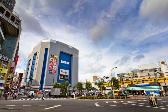 高田馬場駅前ロータリー
(c)Yutaka Isayama/a.collectionRF