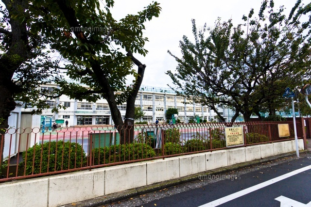 豊島区立千早小学校
(c)Yutaka Isayama/a.collectionRF