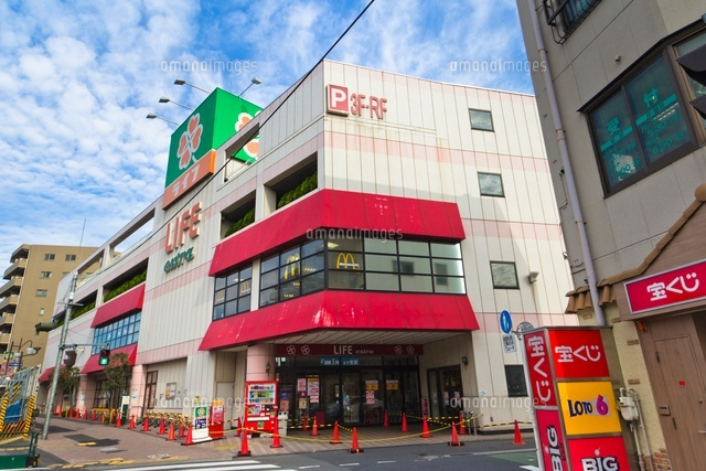 ライフ千川駅前店,マクドナルド千川駅前ライフ店
(c)Yutaka Isayama/a.collectionRF