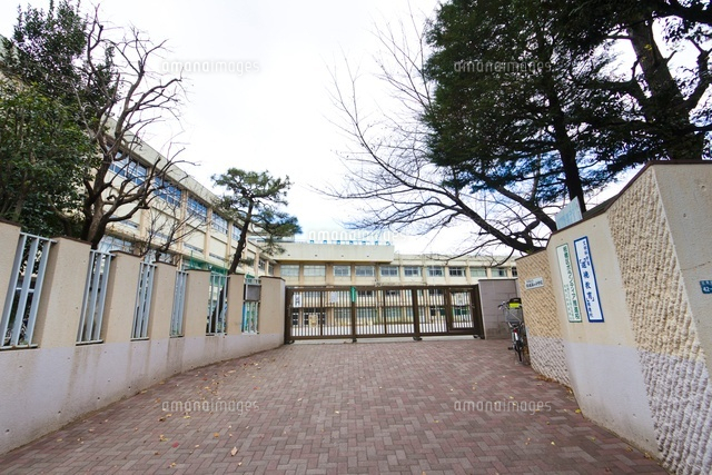 板橋区立板橋第八小学校
(c)Yutaka Isayama/a.collectionRF