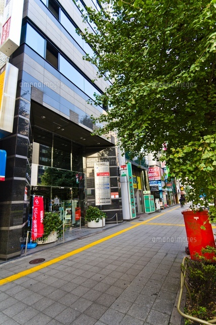 新宿南口郵便局
(c)Yutaka Isayama/a.collectionRF