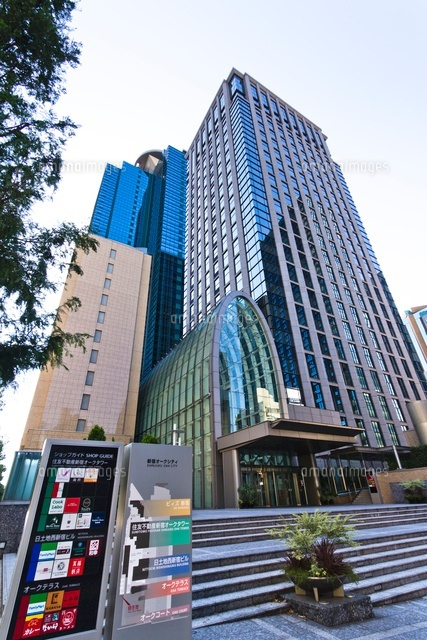 新宿オークシティ
(c)Yutaka Isayama/a.collectionRF