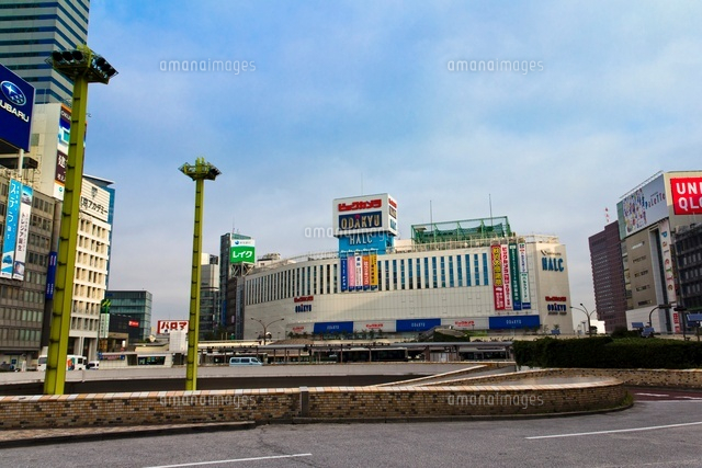 新宿駅前(西口)ロータリー
(c)Yutaka Isayama/a.collectionRF