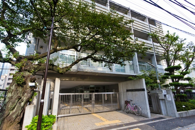 新宿区立西新宿中学校
(c)Yutaka Isayama/a.collectionRF