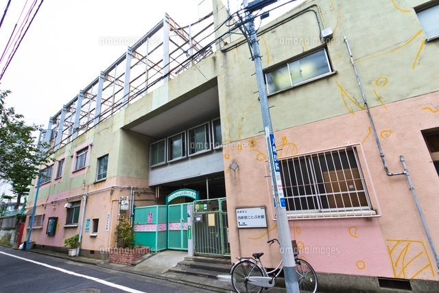 新宿区立西新宿保育園・西新宿ことぶき館
(c)Yutaka Isayama/a.collectionRF