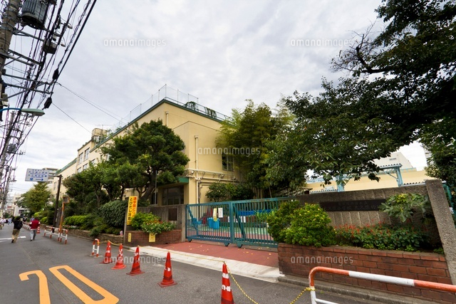 新宿区立大久保小学校・大久保幼稚園
(c)Yutaka Isayama/a.collectionRF