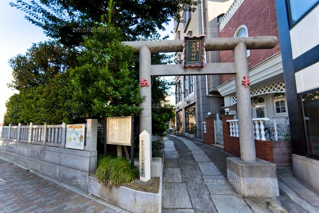 抜弁天・巌島神社
(c)Yutaka Isayama/a.collectionRF
