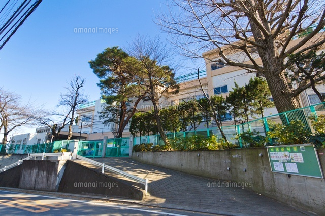 杉並区立大宮小学校
(c)Yutaka Isayama/a.collectionRF