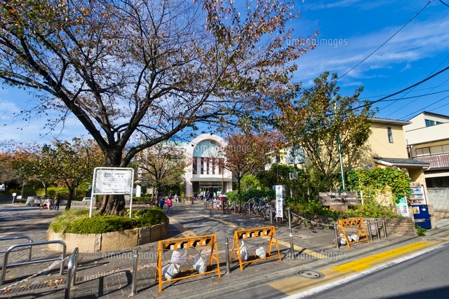 上池袋図書館
(c)Yutaka Isayama/a.collectionRF