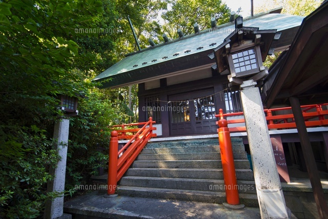 東山藤稲荷神社
(c)Yutaka Isayama/a.collectionRF