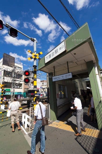 下落合駅南口(西武新宿線)
(c)Yutaka Isayama/a.collectionRF