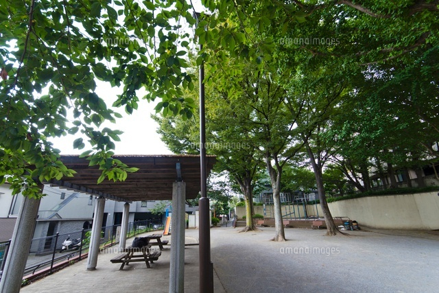 新宿区立八幡公園
(c)Yutaka Isayama/a.collectionRF