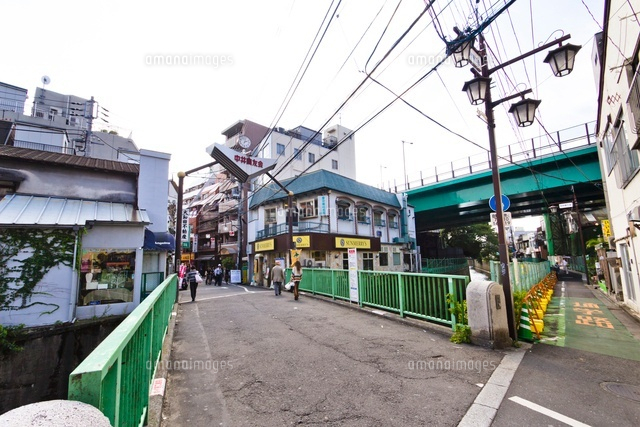 寺斉橋
(c)Yutaka Isayama/a.collectionRF