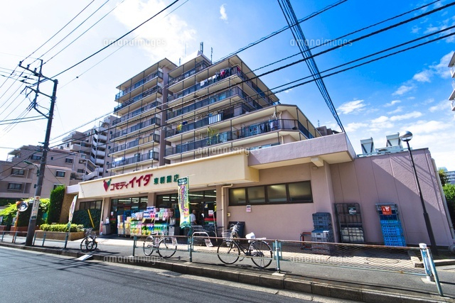 コモディイイダ東朝霞店
(c)Yutaka Isayama/a.collectionRF