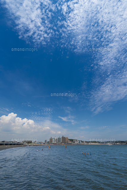 東浜海水浴場(縦)
(c)Yutaka Isayama/a.collectionRF