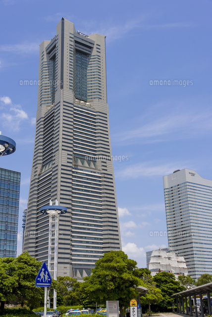 ランドマークタワー(縦)
(c)Yutaka Isayama/a.collectionRF