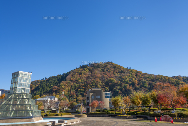 秋の相模湖公園から嵐山
(c)Yutaka Isayama/a.collectionRF