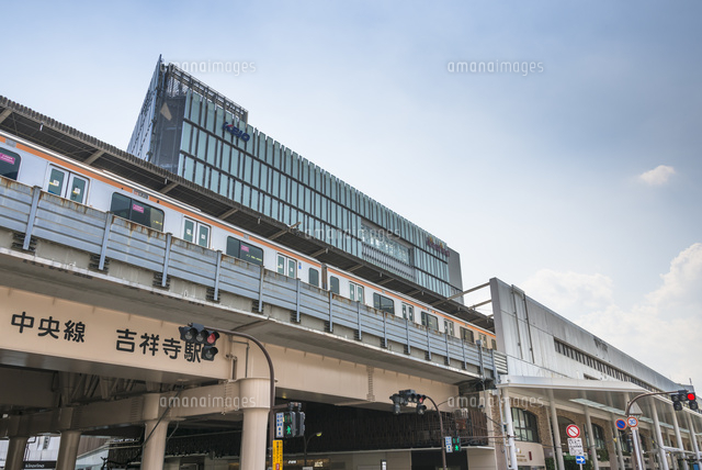 キラリナ京王吉祥寺(北口駅ガード前より)
(c)Yutaka Isayama/a.collectionRF