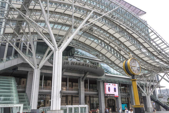 博多駅(博多口)・JR博多シティ
(c)Yutaka Isayama/a.collectionRF
