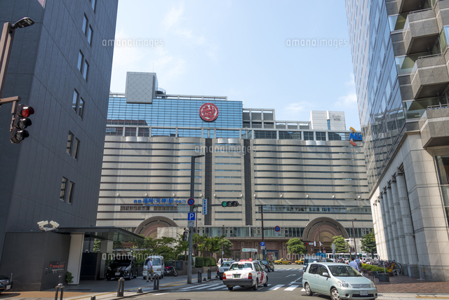 福岡三越、西鉄福岡(天神)駅
(c)Yutaka Isayama/a.collectionRF
