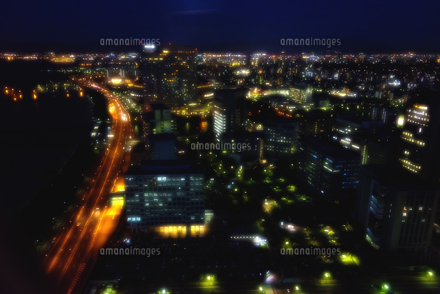 福岡市街夜景(福岡タワーより東方向)
(c)Yutaka Isayama/a.collectionRF
