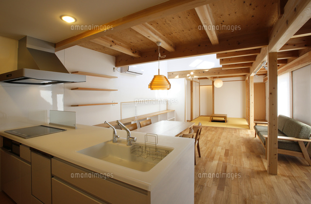 住宅のキッチン
(c)ORANGE/a.collectionRF