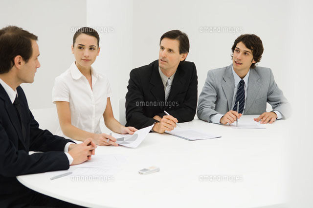 Team of professionals sitting together
(c)Eric Audras/Photo Alto