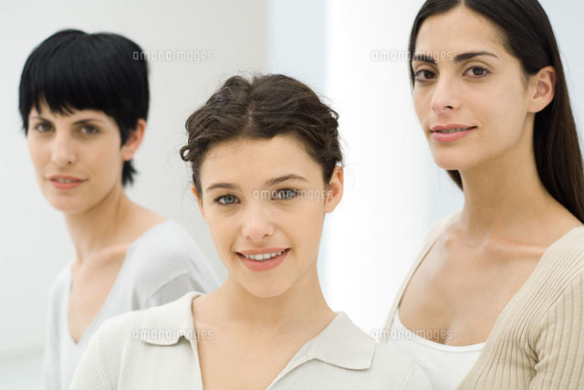 Three businesswomen smiling at camera
(c)Eric Audras/Photo Alto
