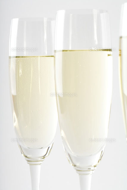 Champagne in glasses, close-up
(c)Laurence Mouton/PhotoAlto