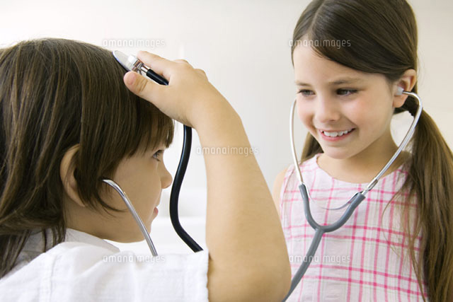 Children playing with stethoscopes
(c)Odilon Dimier/PhotoAlto