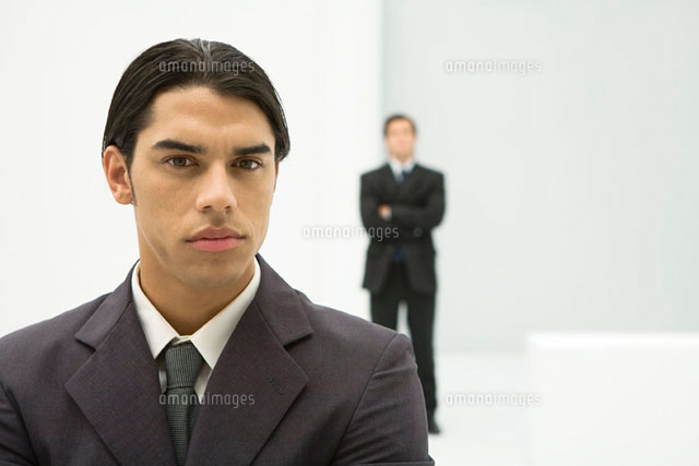 Young businessman looking at camera, portrait
(c)Ale Ventura/PhotoAlto