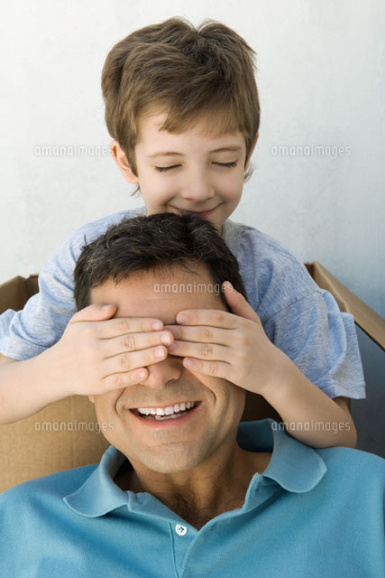 Boy with hands over his father’s eyes,
(c)Odilon Dimier/PhotoAlto
