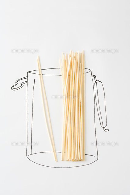 Uncooked pasta in drawing of canister
(c)Laurence Mouton/PhotoAlto