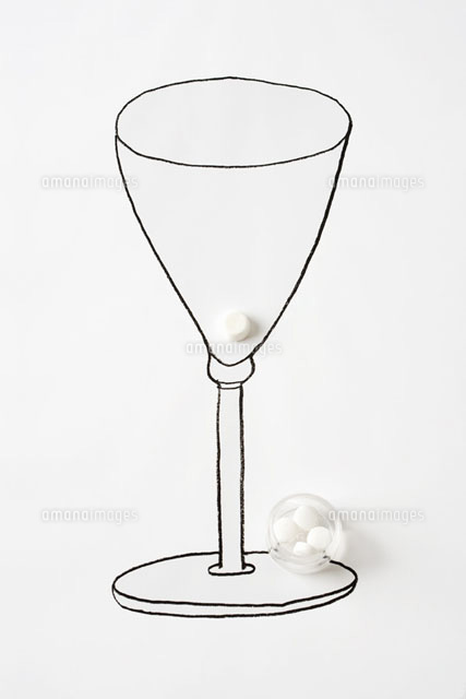 Pill in drawing of stemmed glass
(c)Laurence Mouton/PhotoAlto