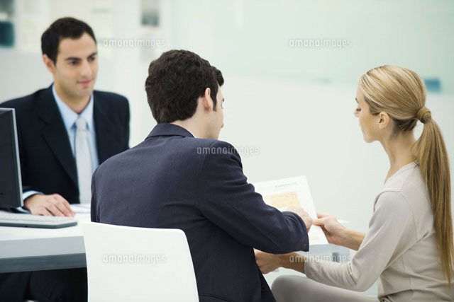 Professional meeting with client,couple analyzing document
(c)Eric Audras/PhotoAlto