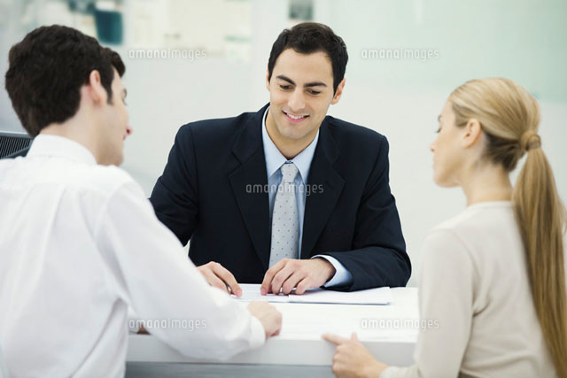 Meeting between professional and clients
(c)Eric Audras/PhotoAlto
