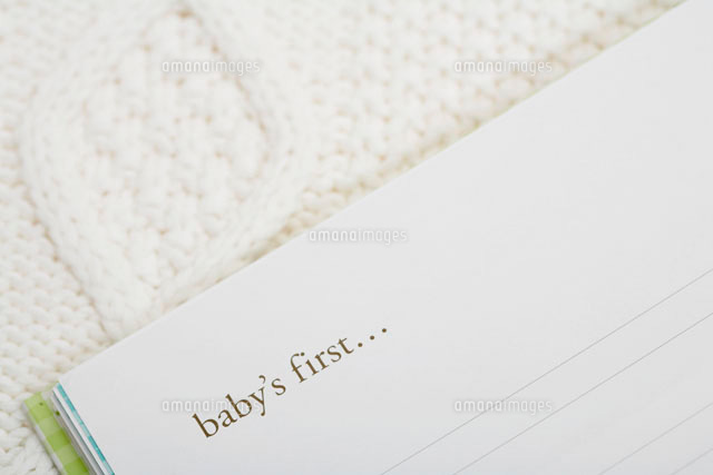 Close-up of baby memory book
(c)clover/a.collectionRF